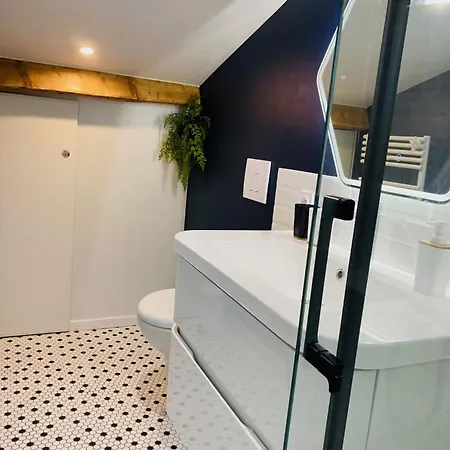 Douillet Et Coquet Appartement Climatise - Parking Prive Sur Reservation - Centre Montpellier Montpellier