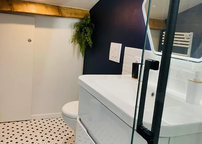 Douillet Et Coquet Climatisé - Parking Privé Sur Réservation - Centre Montpellier